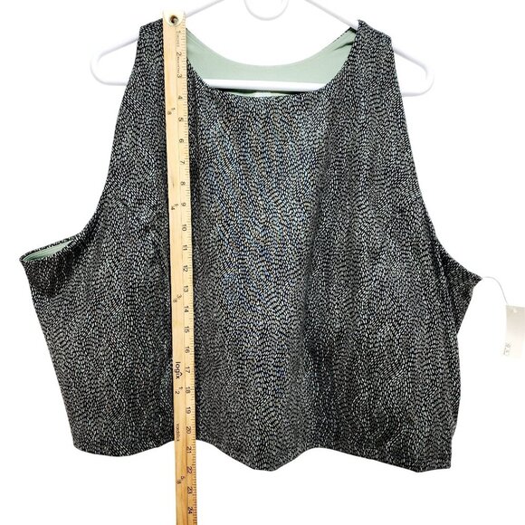 Womens Black  White Patterned Sports bra Lightweight Stretch Size 6X - Picture 5 of 11